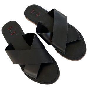 ED Ellen Degeneres leather sandals